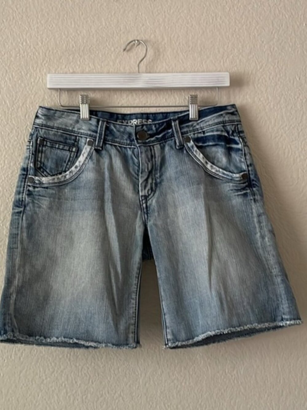 EXPRESS Jean Shorts Low Rise Cut Off Jean Short Button Fly
